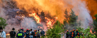 Μάχη με τη φωτιά στις εστίες της Δυτικής Αττικής: 112 για απομάκρυνση από Κανδήλι, Άνω Βλυχάδα, Άγιο Κωνσταντίνο και της ΒΙΠΕ Μεγάρων