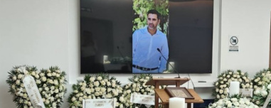 Αριστοτέλης Δαμίγος: Σε κλίμα οδύνης έγινε η αποτέφρωση του συντονιστή που σκοτώθηκε μετά τη σύγκρουση ελικοπτέρων στην Ψάθα, φωτογραφίες