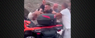 Άγριο επεισόδιο για μια θέση στάθμευσης στην Πάρο: Οδηγός ταξί ξυλοκόπησε υπάλληλο εταιρείας ενοικίασης αυτοκινήτων, δείτε βίντεο