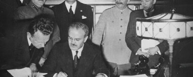 23 Αυγούστου 1939: Η μέρα που ο Χίτλερ και ο Στάλιν μοίρασαν την Ευρώπη