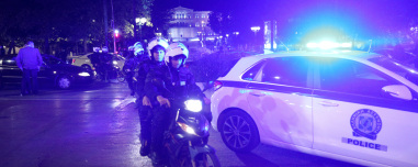 Συναγερμός στον Άγιο Παντελεήμονα: «Γάζωσαν» καφέ και τραυμάτισαν 10χρονο κορίτσι