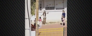 «Σας έφαγα, ντροπή σας!»: Διευθύντρια νηπιαγωγείου στα Άνω Λιόσια φώναζε στα παιδιά, καταγγέλλει βιαιοπραγία εναντίον της - Αποφασίστηκε η μετακίνησή της, δείτε βίντεο