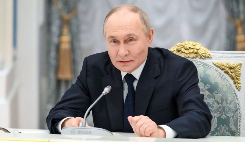 Με αυτό το απίστευτο αυτοκίνητο ο Πούτιν στην Αλάσκα