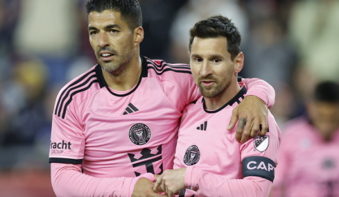 Ο Σουάρες ανανέωσε με την Ίντερ Μαϊάμι και συνεχίζει δίπλα στον Μέσι
