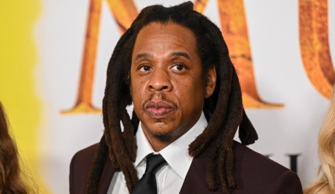 Ο Jay-Z θυμήθηκε τη συνάντηση με τον πατέρα του χρόνια μετά την εγκατάλειψή του: «Ένιωσα πιο ανάλαφρος»