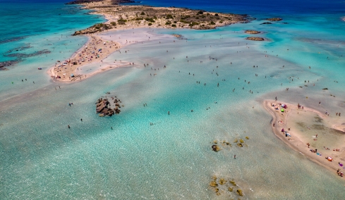 Ελληνική η 2η καλύτερη παραλία στον κόσμο για το 2026 σύμφωνα με το TripAdvisor, συνολικά 4 ακτές της χώρας στην 20άδα: Δείτε όλη τη λίστα
