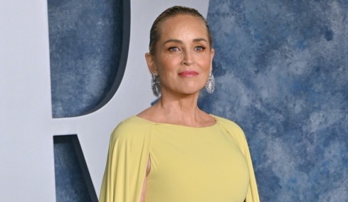 Το «αντίο» της Σάρον Στόουν στον Έρικ Ντέιν: Το πνεύμα σου ζει μέσα σε όλους εμάς που σε αγαπάμε