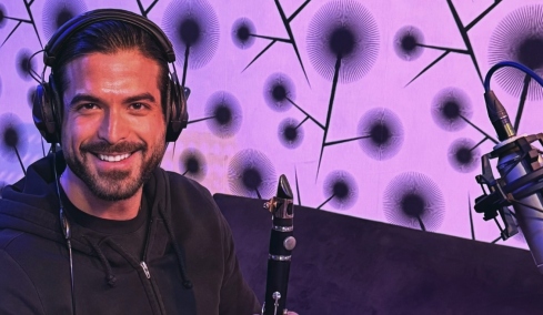 Συνελήφθη ο Άρης Μουγκοπέτρος μετά από μήνυση της συζύγου του για ενδοοικογενειακή απειλή