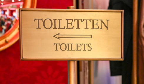 Απολύθηκε επειδή πήγαινε πολύ στην τουαλέτα: Η εταιρεία τον χρονομετρούσε με το ρολόι στο χέρι
