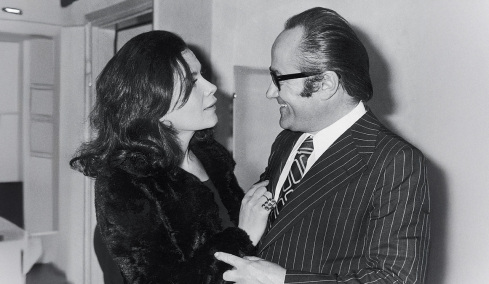 Άγνωστες ιστορίες της Βουγιουκλάκη, της Καρέζη και άλλων αστέρων - Οι διηγήσεις του γυναικολόγου των διασήμων Νίκου Παπανικολάου