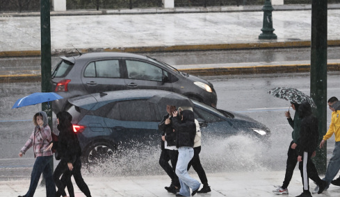 Με καταιγίδες, χαλάζι και ισχυρούς ανέμους έρχεται η κακοκαιρία Kristin: Την Πέμπτη θα επηρεαστεί η Αττική, νέο κύμα από το Σαββατοκύριακο