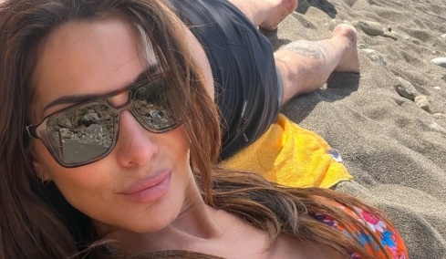 Οι φωτογραφίες της Δέσποινας Βανδή από το Πάσχα στην Κρήτη με τον Βασίλη Μπισμπίκη και το σχόλιο της κόρης της