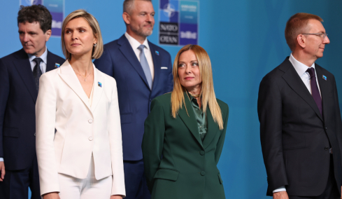 Κριστρούν Φροσταντότιρ: Η πρωθυπουργός της Ισλανδίας που τράβηξε τα βλέμματα στη Σύνοδο της Άγκυρας: Από την Morgan Stanley στην πολιτική