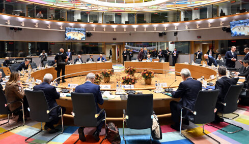 Σύνοδος Κορυφής: Τελεσίγραφο Μακρόν για τον προϋπολογισμό της ΕΕ, ρήγμα στους «27» για την ενέργεια, δημοσιονομική ευελιξία ζητά η Αθήνα