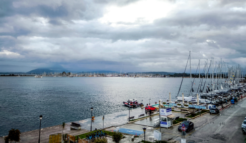 Καιρός: Συνεχίζονται οι ανοιξιάτικες ημέρες, πότε και σε ποιες περιοχές θα βρέξει