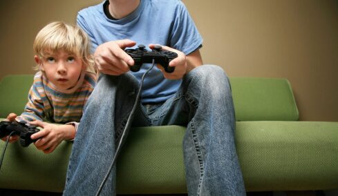 Τα παιχνίδια που γυμνάζουν τον εγκέφαλο: Έρευνα αποκάλυψε πως το gaming μας κάνει τελικά πιο έξυπνους