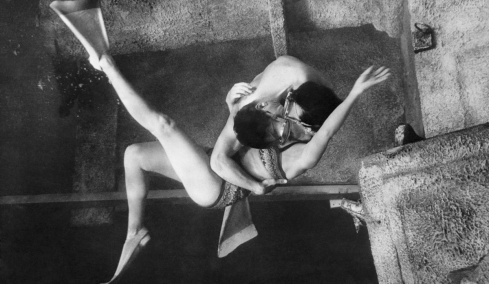 Οι δέκα πιο ασυνήθιστες σκηνές σεξ στην ιστορία του κινηματογράφου: Μαριονέτες, ζώα, αυτοκίνητα