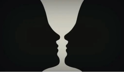 Δύο πρόσωπα ή ένα βάζο; Αυτό που βλέπετε πρώτο στην εικόνα αποκαλύπτει την προσωπικότητά σας