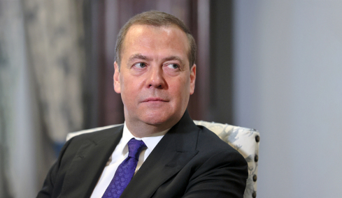 Μεντβέντεφ: Ο Γ' Παγκόσμιος Πόλεμος μπορεί να ξεκινήσει ανά πάσα στιγμή, αν ο Τραμπ συνεχίσει την παράλογη πορεία του