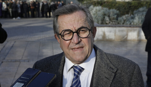 Ο Νικολόπουλος «αποκαλύπτει» επιστολή στον... Πούτιν για να δείξουν οι δορυφόροι του αν υπήρχε ξυλόλιο στα Τέμπη - Βίντεο