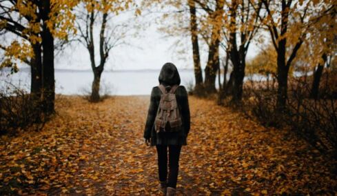 Οι επιστήμονες βρήκαν πόσα ακριβώς βήματα πρέπει να κάνουμε την ημέρα για να ζήσουμε περισσότερα χρόνια