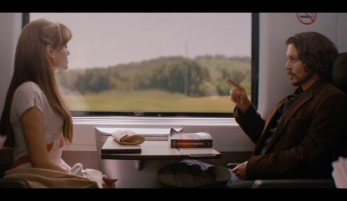 Τριγωνική μέθοδος: Το trend του Tik Tok που κάνει το φλερτ ευκολότερο