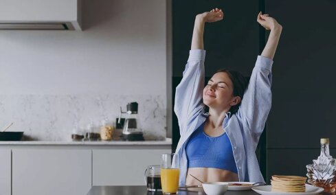 Οστεοπόρωση: Πέντε πράγματα που μπορούμε να κάνουμε κάθε πρωί για γερά οστά