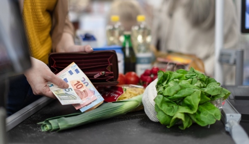 Eurostat: Στο 2,8% ο πληθωρισμός στην Ελλάδα τον Ιανουάριο, στο 1,7% στην Ευρωζώνη