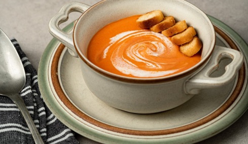 Τρεις εύκολες συνταγές για σούπες – Το αντίδοτο στον κρύο καιρό