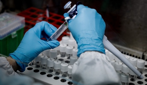 Πέθανε από καρκίνο ένα παιδί στην Ελλάδα που γεννήθηκε από το σπέρμα του Δανού δότη, νοσεί και το αδερφάκι του