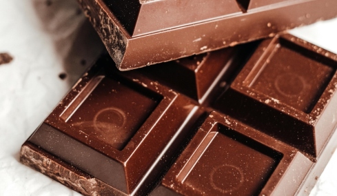 Βρετανία: Γιατί οι σοκολάτες μπαίνουν πλέον σε κλειδωμένα κουτιά στα σούπερ μάρκετ
