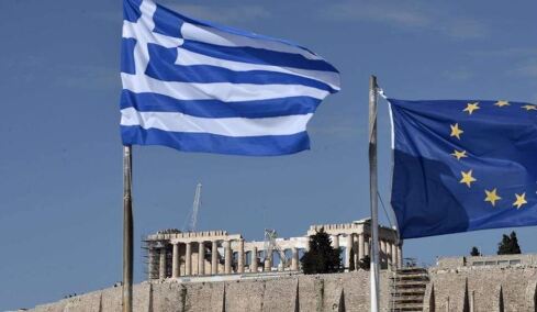 ΔΝΤ: Σταθερά πτωτική η πορεία του ελληνικού χρέους - Ζοφερή πρόβλεψη για εκτίναξη του δημόσιου χρέους της ΕΕ στο 130% του ΑΕΠ το 2040