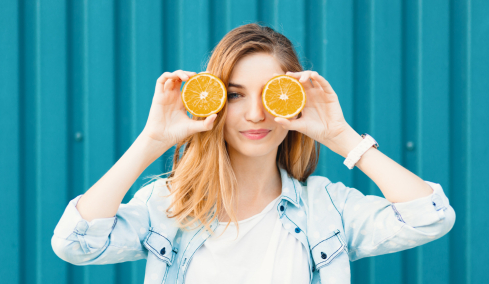 Η «θεωρία του πορτοκαλιού» που κατακλύζει το Tik Tοk και δοκιμάζει τις σχέσεις