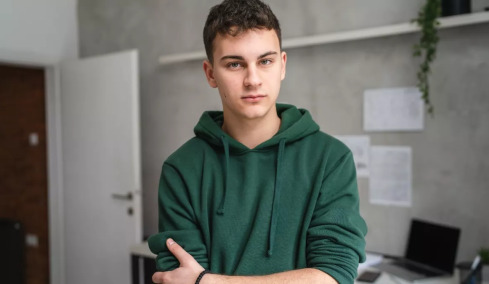 Αυτά τα αγόρια καθυστερούν να μπουν στην εφηβεία – Έχουν μικρότερους όρχεις και λιγότερη τεστοστερόνη από τους συνομήλικους τους