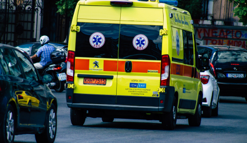 Τροχαίο στη Νέα Ιωνία: Νεκρός ο πεζός που παρασύρθηκε από ΙΧ στη λεωφόρο Κύμης
