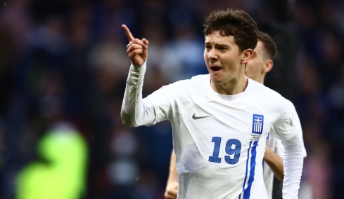 Νέα αποθέωση για Καρέτσα: «Ο Έλληνας Μέσι συνεχίζει να λάμπει και τον θέλει η μισή Ευρώπη»
