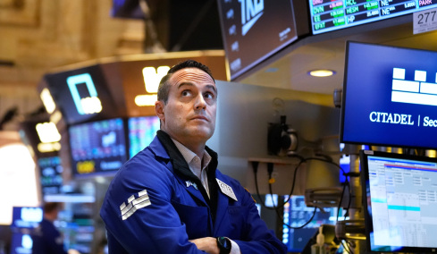 Συνεδρίαση υψηλής μεταβλητότητας στη Wall Street – Κατεύθυνση αναζητούν οι επενδυτές
