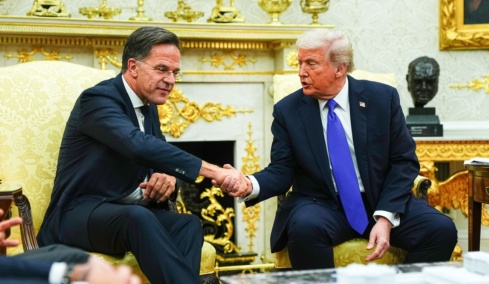 Συνομιλία Ρούτε και Τραμπ για τη Γροιλανδία και την Αρκτική
