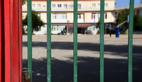 Τραγωδία στον Ασπρόπυργο: 10χρονο κορίτσι κατέρρευσε και πέθανε ενώ έκανε γυμναστική στο σχολείο του