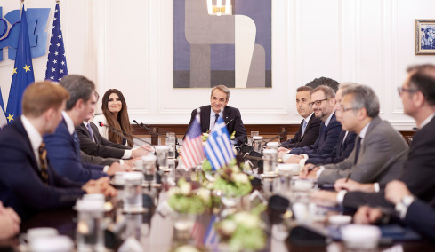 Μητσοτάκης προς τους υπουργούς Εσωτερικών και Ενέργειας των ΗΠΑ:  Φυσική πύλη για το αμερικανικό LNG η Ελλάδα
