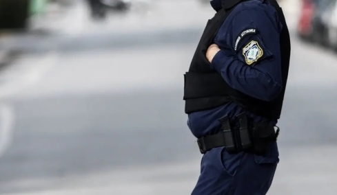 Θεσσαλονίκη: Άγριος ξυλοδαρμός 51χρονου αστυνομικού μέσα στα κρατητήρια