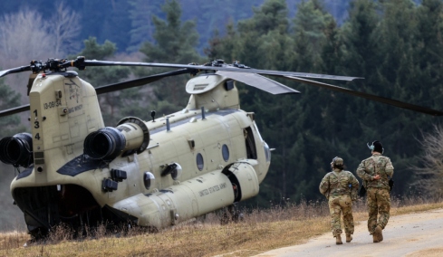 WSJ: Το μυστικό σχέδιο της Γερμανίας για πιθανό πόλεμο με τη Ρωσία - Μεταφορά έως και 800.000 στρατιωτών του ΝΑΤΟ στα ανατολικά