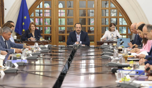 Η «ακτινογραφία» του ανασχηματισμού στην Κύπρο: Το κεντροδεξιό αποτύπωμα, ο κρίσιμος ρόλος του νέου υπουργού Ενέργειας, ποια χαρτοφυλάκια άλλαξαν χέρια