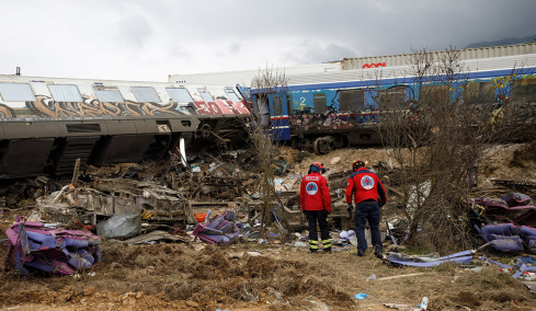 Στο Συμβούλιο Πλημμελειοδικών η διαφωνία για τις εκταφές των θυμάτων των Τεμπών