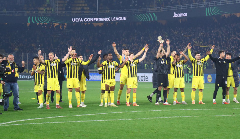 ΑΕΚ - Κραϊόβα 3-2: Με επική ανατροπή στις καθυστερήσεις απευθείας στους «16» του Conference League η Ένωση, δείτε τα γκολ 