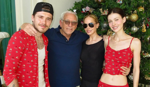 Μεγαλώνει η απόσταση ανάμεσα στον Μπρούκλιν Μπέκαμ και τους γονείς του, μετά το block στο Instagram πόζαρε με την οικογένεια της Νίκολα Πελτζ