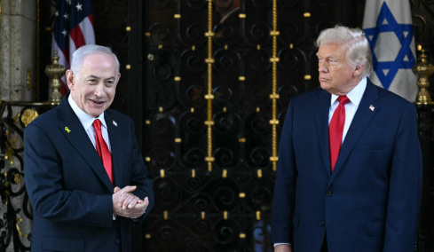 Μαστίγιο και καρότο από τον Τραμπ στον Νετανιάχου: Είπε «ναι» για τουρκικά στρατεύματα στη Γάζα, προανήγγειλε την απονομή χάριτος στον Ισραηλινό πρωθυπουργό