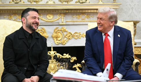 «Οι γυναίκες στην πατρίδα σας είναι όμορφες» είπε ο Τραμπ, «το ξέρω, παντρεύτηκα μία» ο Ζελένσκι: Ο άγνωστος διάλογος και το τηλεφώνημα σε πρώην Μις Ουκρανία