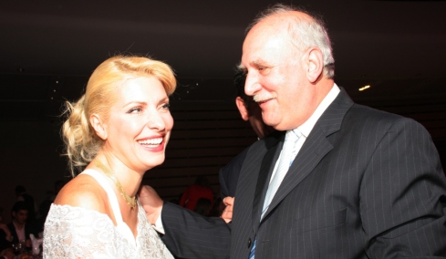 Ελένη Μενεγάκη για Γιώργο Παπαδάκη: Θα μείνει για πάντα μέσα στην καρδιά μας, το μυαλό μας και την τηλεόραση