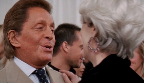 Βαλεντίνο: Όταν εμφανίστηκε στην ταινία «Ο Διάβολος φοράει Prada» στο πλευρό της Μέριλ Στριπ
